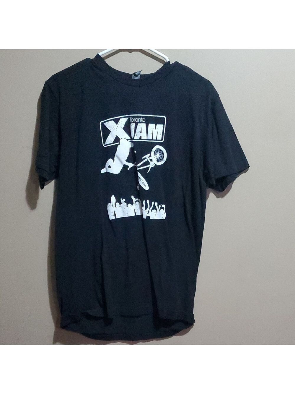 M&O Knits Black Graphic T-Shirt Size Large
